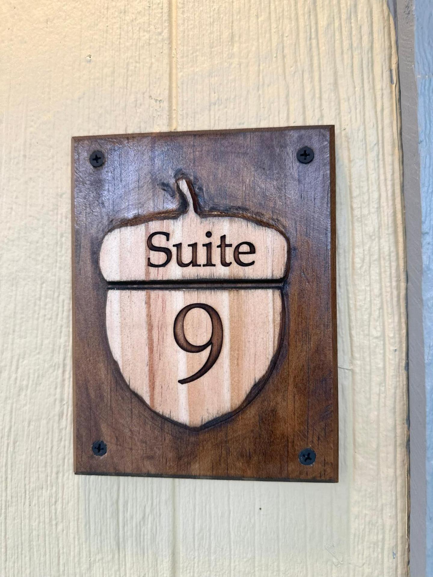 Acorn Hideaways Canton Rustic Old West Frontier Suite ภายนอก รูปภาพ