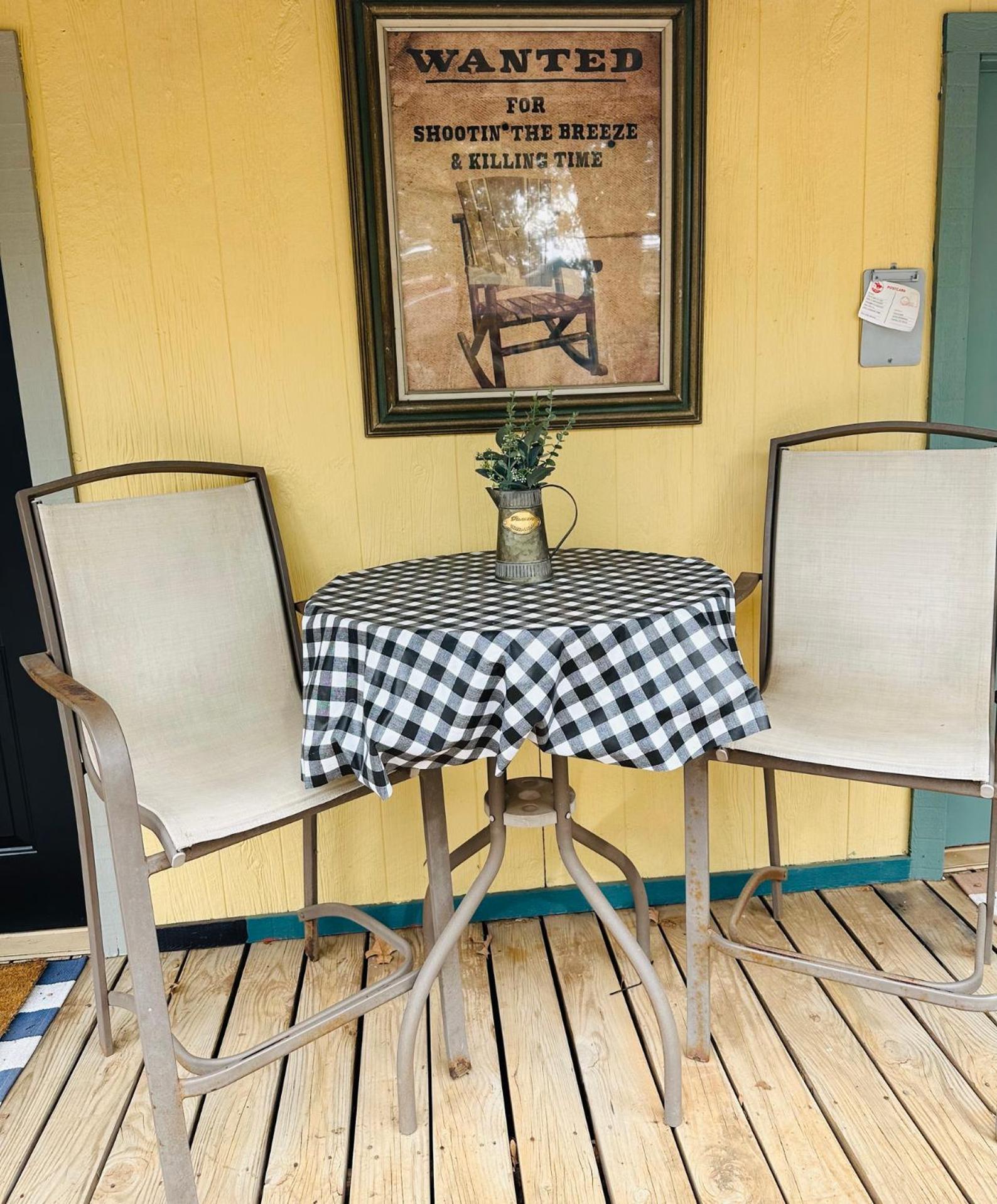Acorn Hideaways Canton Rustic Old West Frontier Suite ภายนอก รูปภาพ